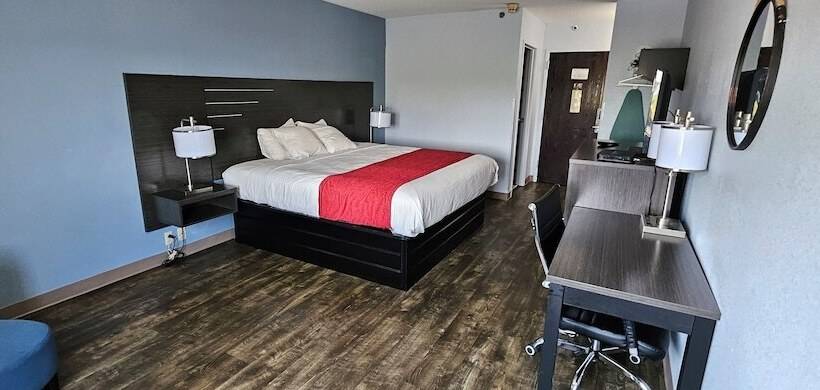 モーテル Briarwood Inn Of Sparta