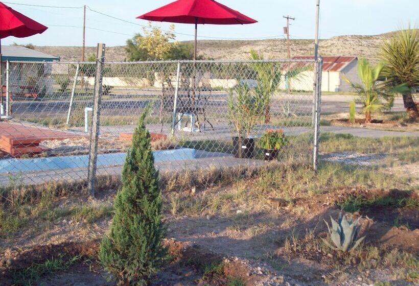 فندق على الطريق Budget Inn Sanderson