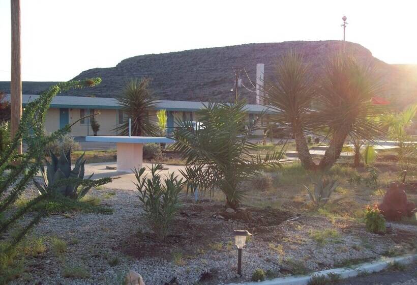 فندق على الطريق Budget Inn Sanderson