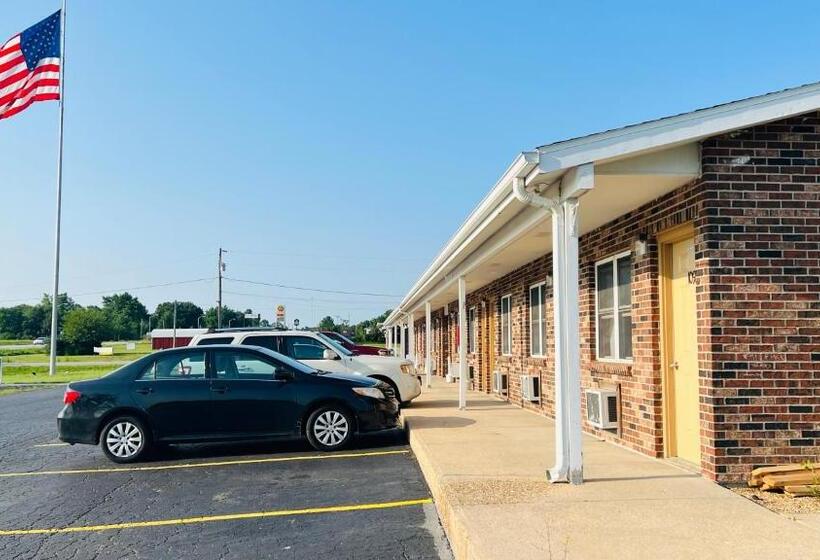 فندق على الطريق Country Inn   Licking