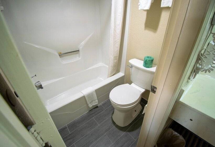 מוטל Countryside Inn