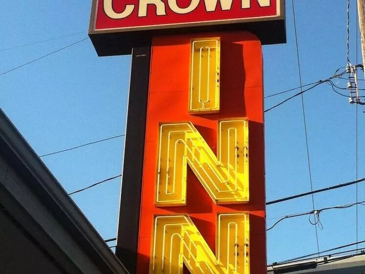 مُتل Crown Inn
