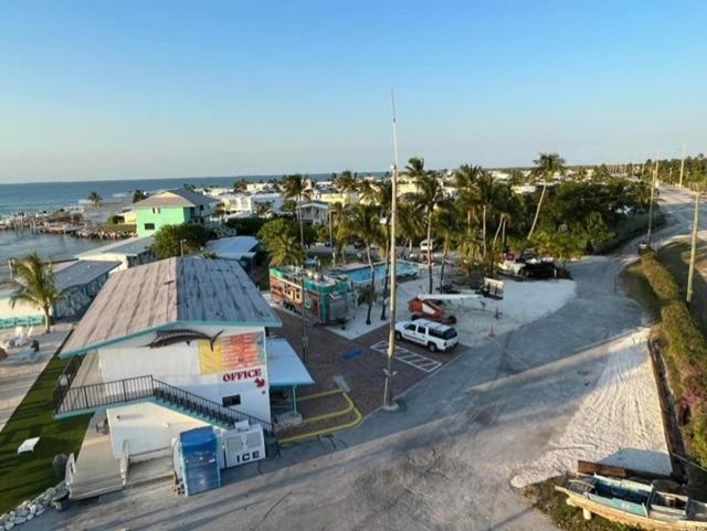 فندق على الطريق Edgewater Lodge