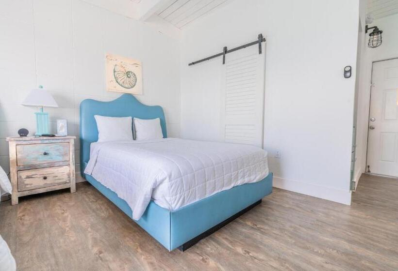 فندق على الطريق Edgewater Lodge