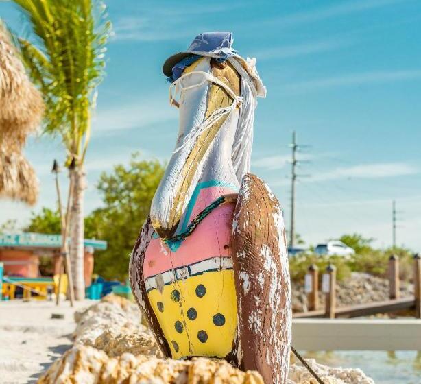 فندق على الطريق Edgewater Lodge