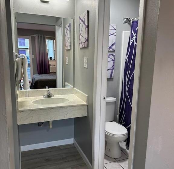 مُتل Friendship Inn