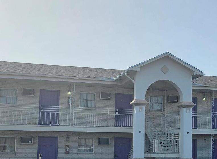 مُتل Friendship Inn