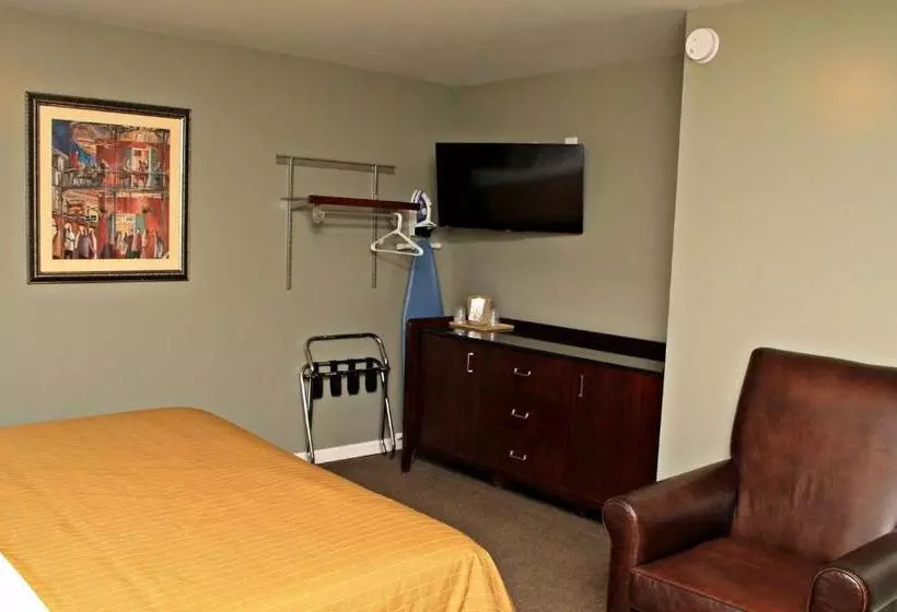 モーテル Jefferson Inn And Suites