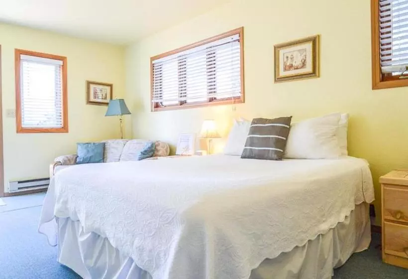 モーテル Sea Treasures Inn