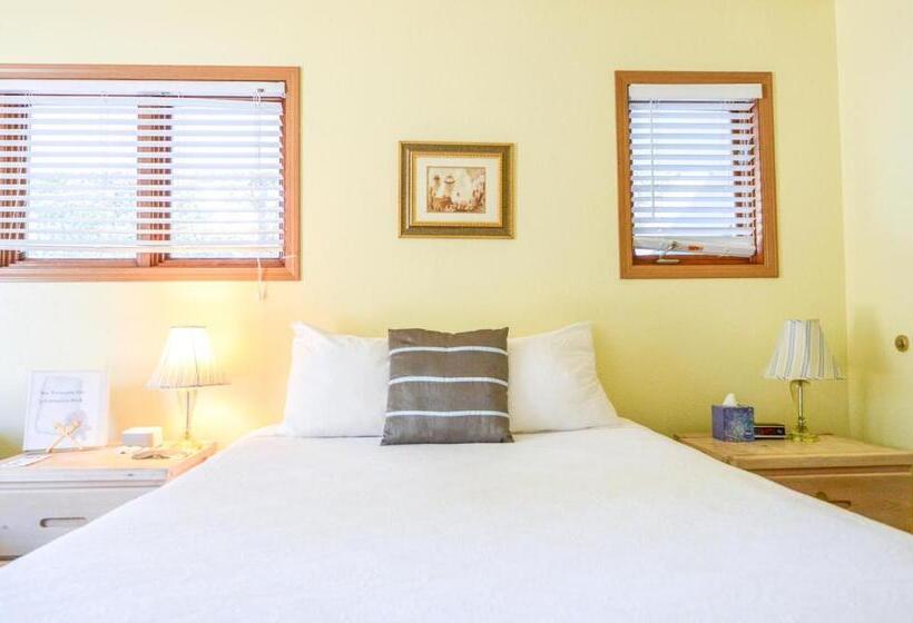 מוטל Sea Treasures Inn