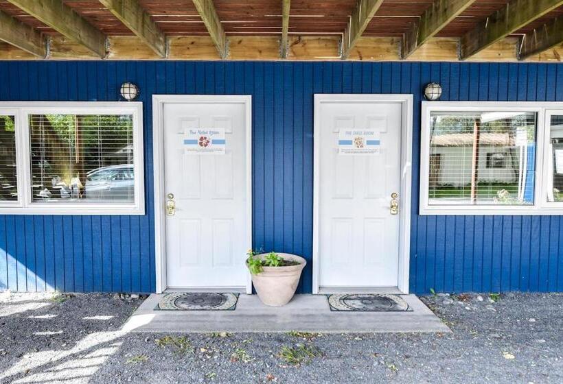 מוטל Sea Treasures Inn