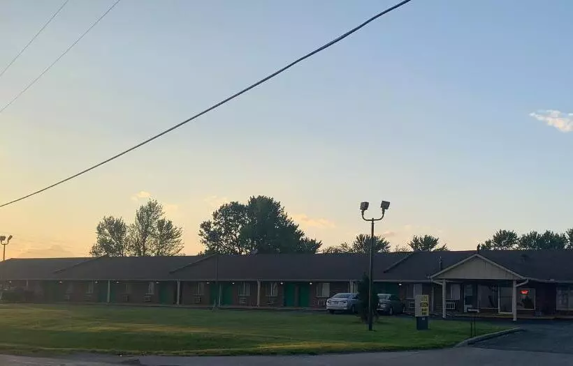 モーテル Slumber Inn Harrisonville