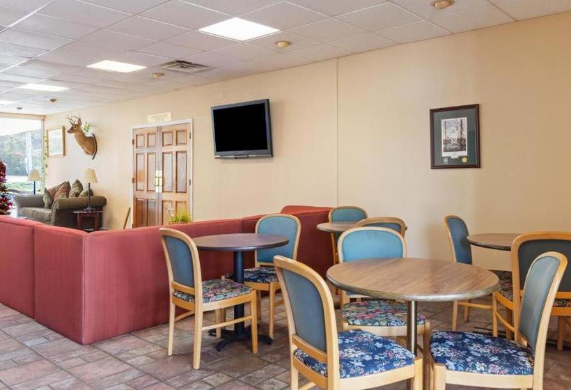 מוטל Traveler's Place Inn & Suites