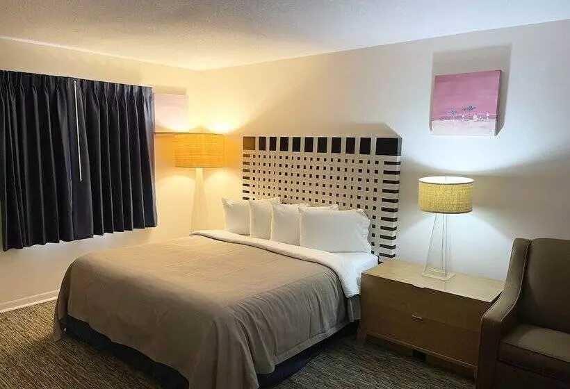 Lomakeskus Rodeway Inn
