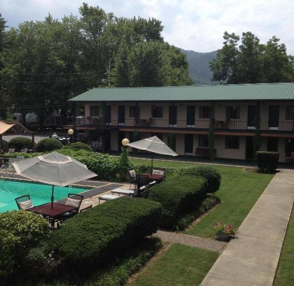 Ridge Top Motel   Bryson City