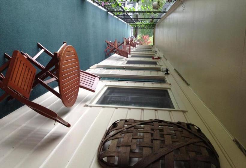 Ridge Top Motel   Bryson City