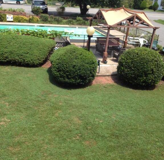 Ridge Top Motel   Bryson City