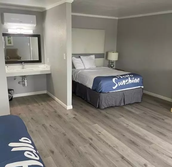 Sunglow Motel