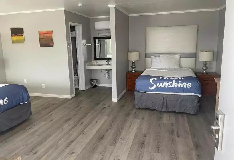 Sunglow Motel
