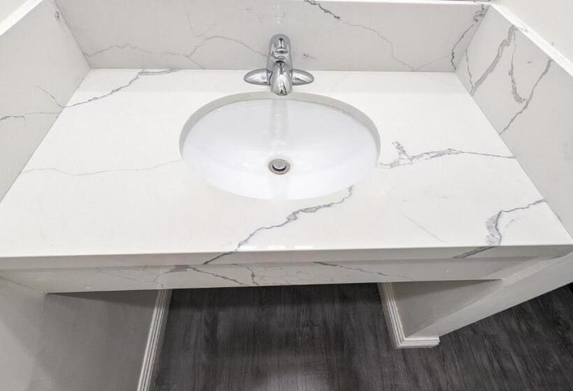 Airport Motel   Inglewood