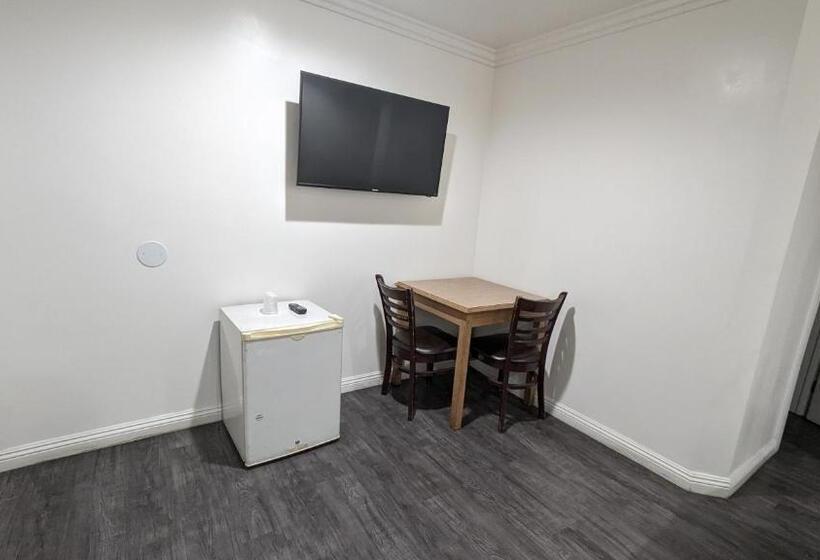 Airport Motel   Inglewood