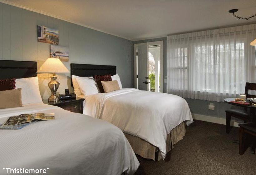 تختخواب و صبحانه The Foxberry Inn