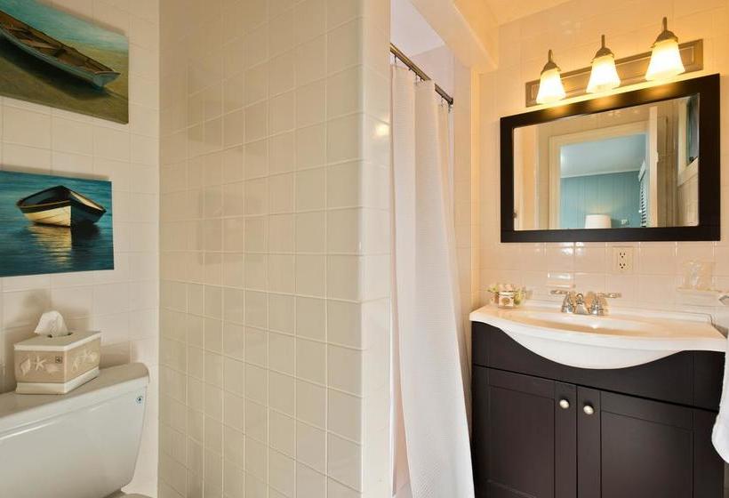 تختخواب و صبحانه The Foxberry Inn