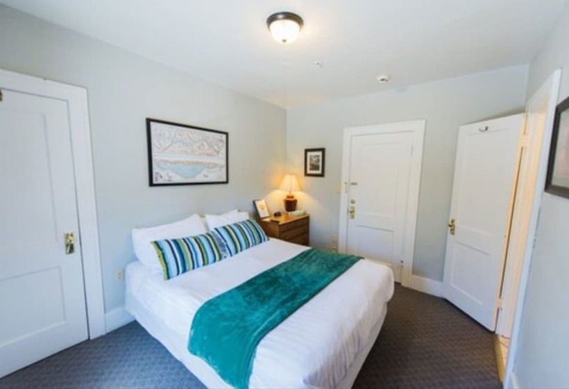 مبيت وإفطار Riverwalk Inn