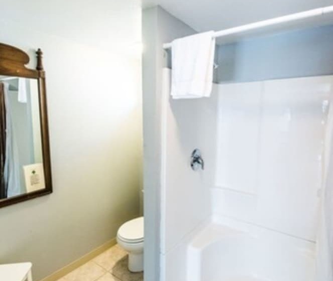 مبيت وإفطار Riverwalk Inn