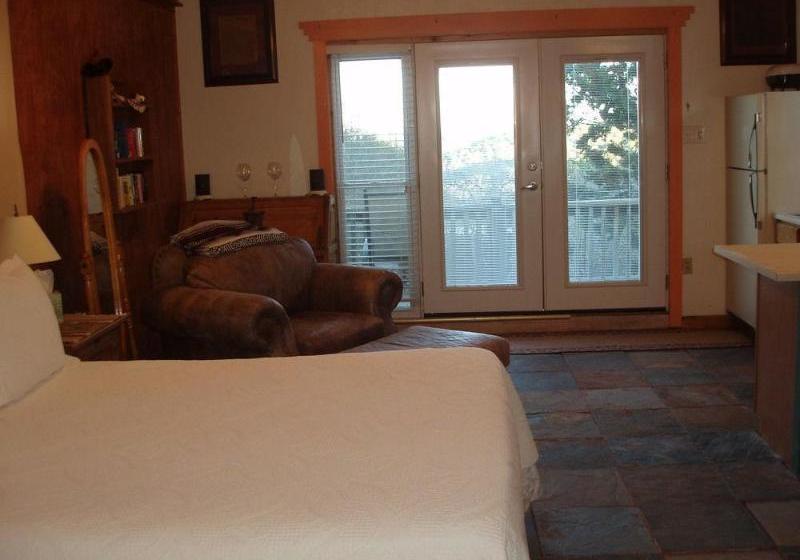 住宿加早餐 Trail S End Guest House