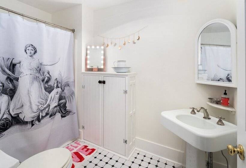 ベッドアンドブレックファースト Twin Gables Of Woodstock