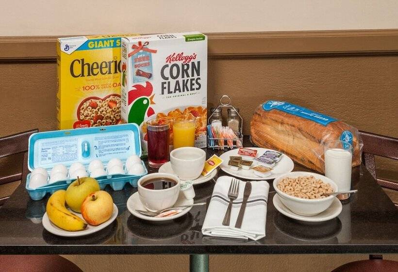 Chicago Parthenon Hostel