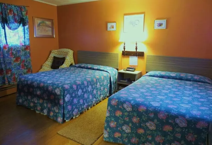 Four Seasons Motel