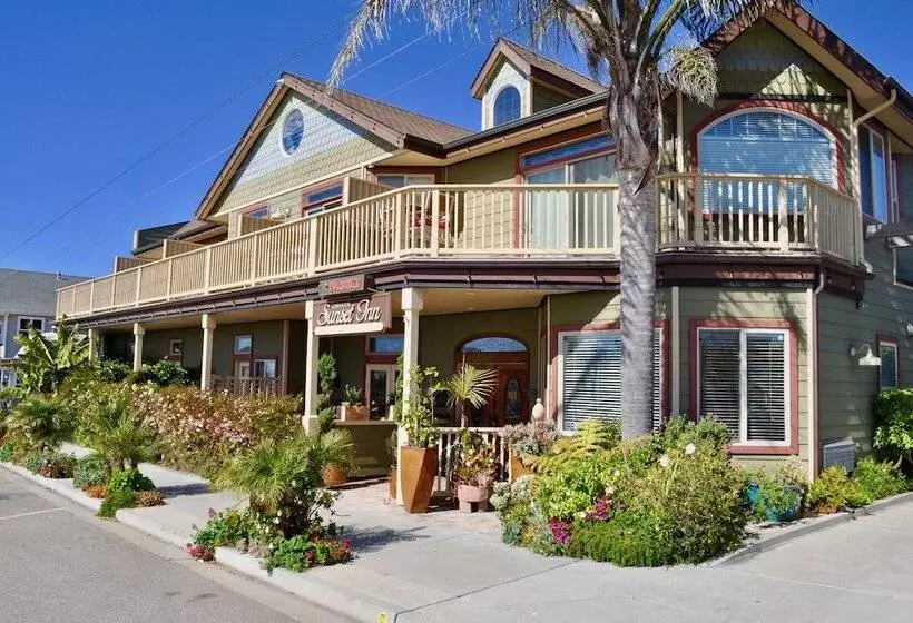 Hotelli Cayucos Sunset Inn