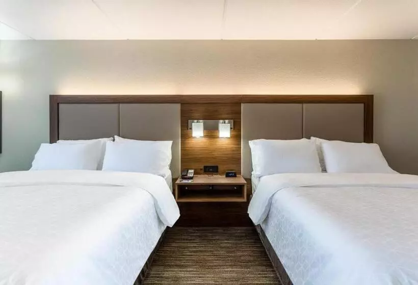 ホテル Holiday Inn Express & Suites Cedar Falls   Waterloo, An Ihg