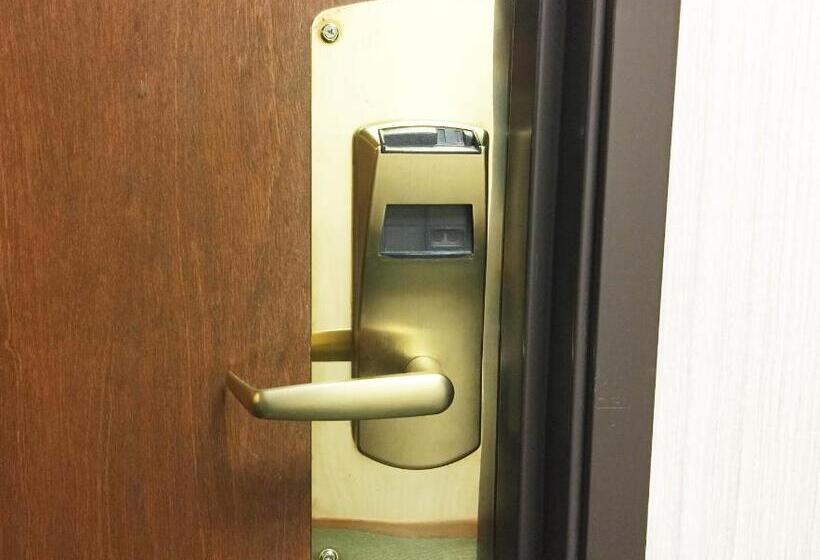 ホテル Northwoods Inn & Suites Minocqua