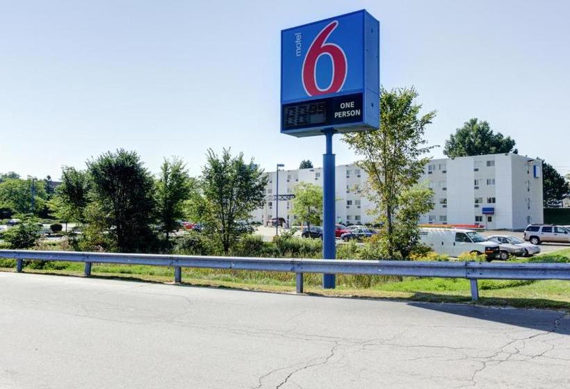 Motel 6 Portland, Me