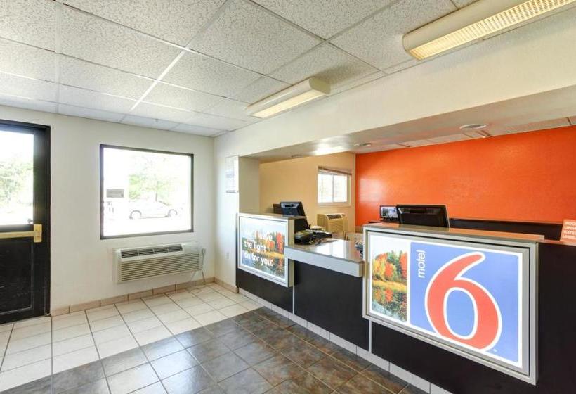 Motel 6 Portland, Me