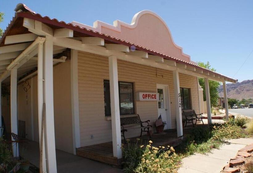 モーテル Adventure Inn Moab