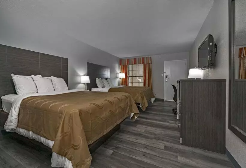 Motelli Quality Inn
