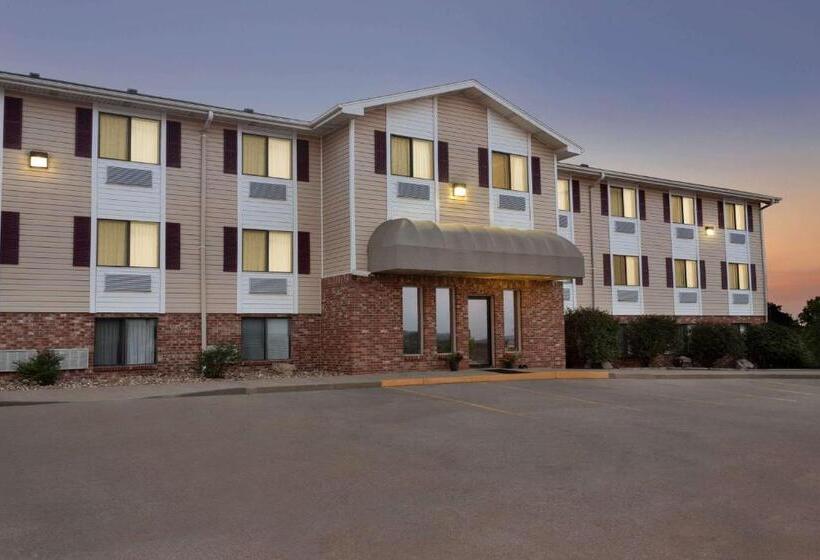 モーテル Travelodge By Wyndham Jefferson City