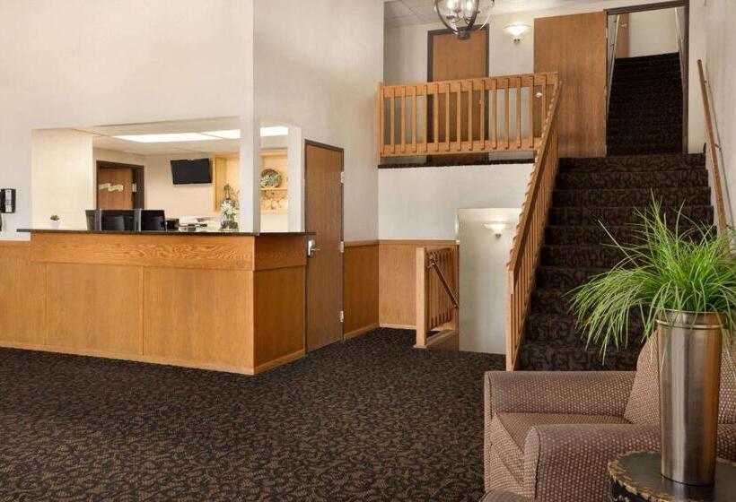 モーテル Travelodge By Wyndham Jefferson City