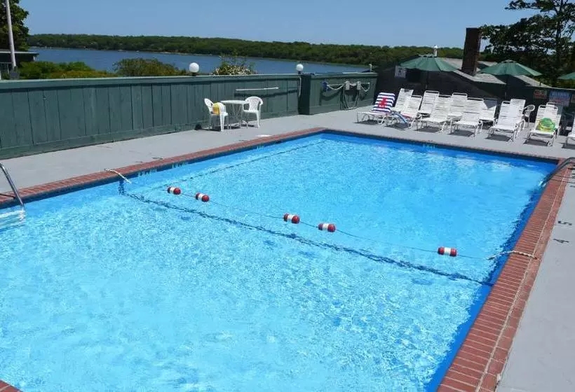 The Cove Motel