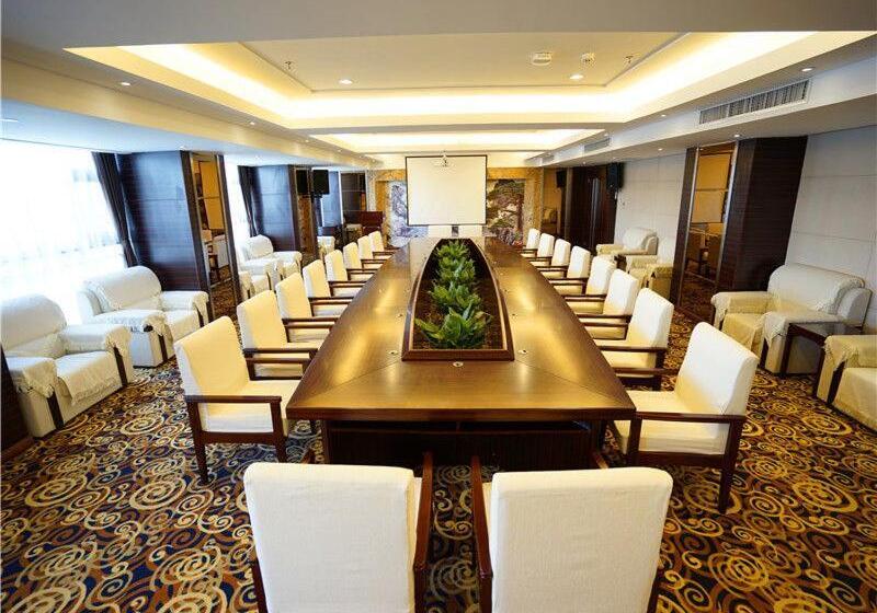 Vienna Hotel Zhumadian Huayuan Xuefu