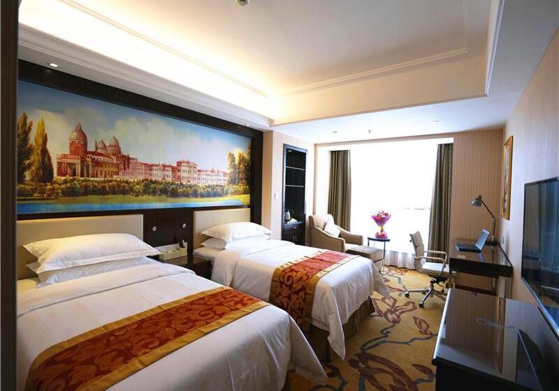 Vienna Hotel Zhumadian Huayuan Xuefu