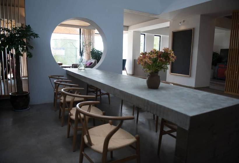 Отель Dali Pure Sea Travelling With