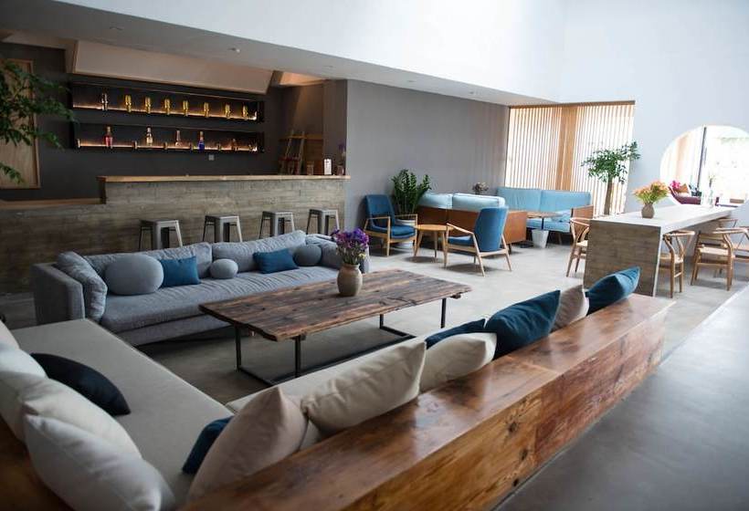 Отель Dali Pure Sea Travelling With