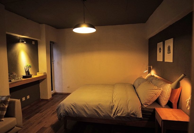 Отель Dali Pure Sea Travelling With