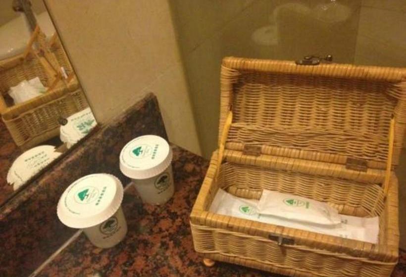 Отель Greentree Inn Beijing Dahongmen Subway Station Express