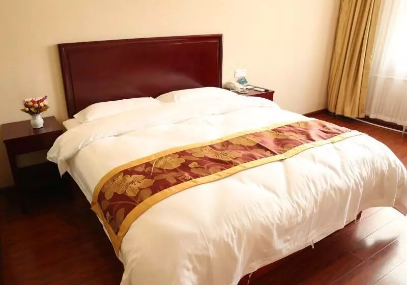 Hotelli Greentree Inn Shandong Dezhou Kangbo Avenue Stadium Express